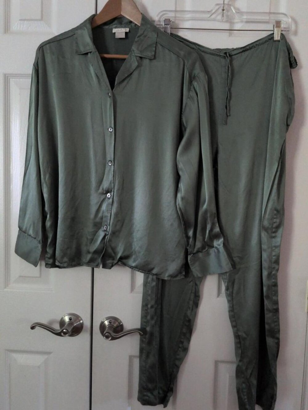 Chambers women's vintage Green 100% silk satin pajama set M